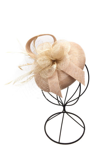 Floral Motif Feathers and Tulle Fascinator - Image 5