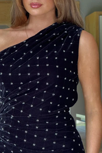 Donna Asymmetric Neckline - Image 5