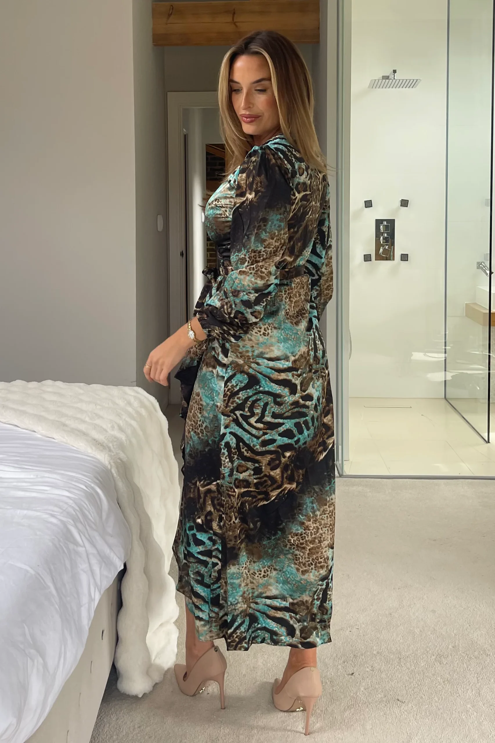 Erin Frill Hem Animal Print - Image 3